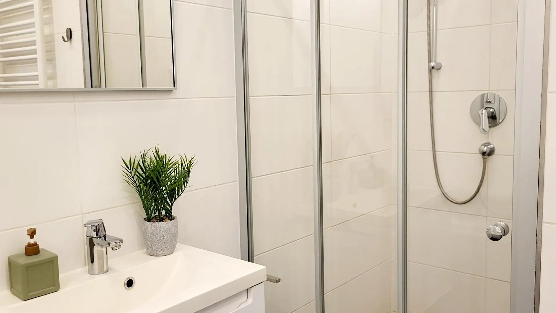 City Home Lifestyle Vienna Apartment